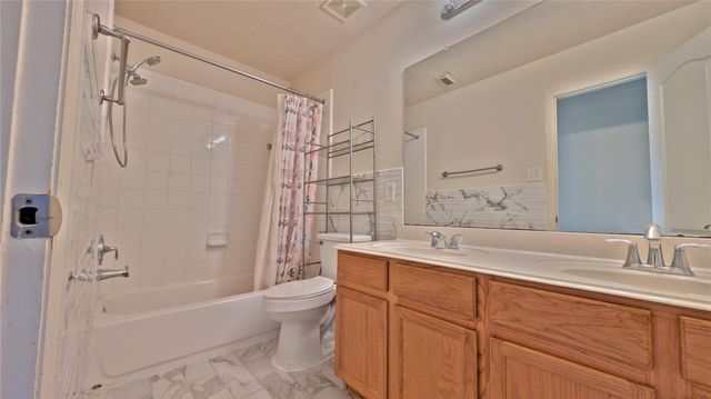 9502 Curry Landing Drive, Houston, TX 77095