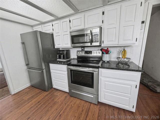 117 Oakwood Drive, Tahlequah, OK 74464