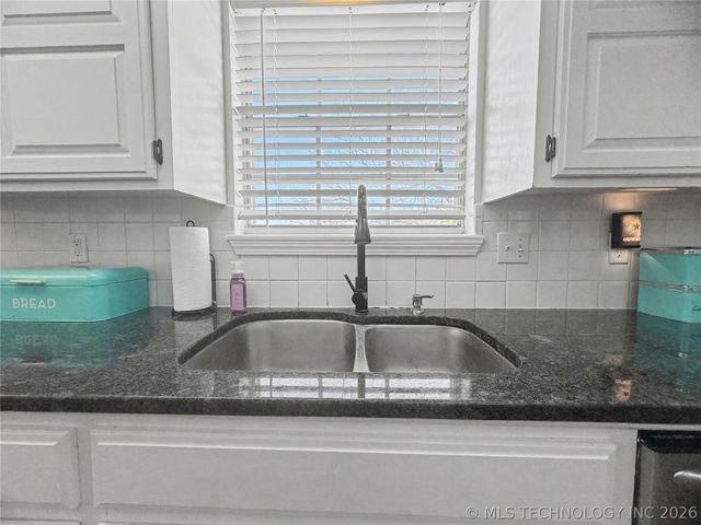 117 Oakwood Drive, Tahlequah, OK 74464