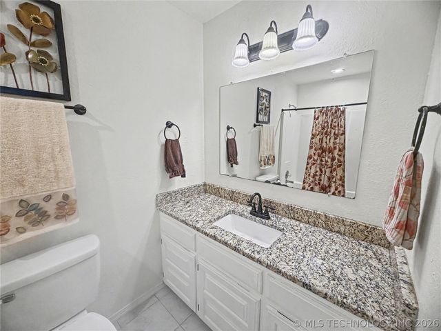 117 Oakwood Drive, Tahlequah, OK 74464