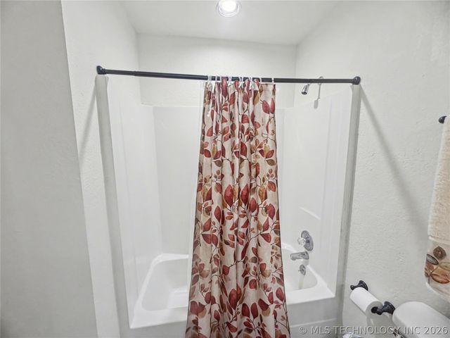 117 Oakwood Drive, Tahlequah, OK 74464