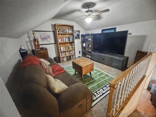 117 Oakwood Drive, Tahlequah, OK 74464