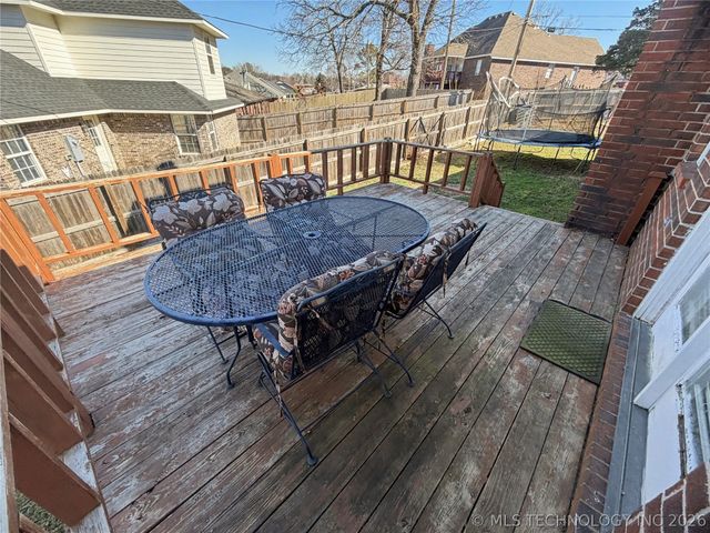 117 Oakwood Drive, Tahlequah, OK 74464