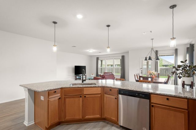 7404 Lowery XING, Austin, TX 78744