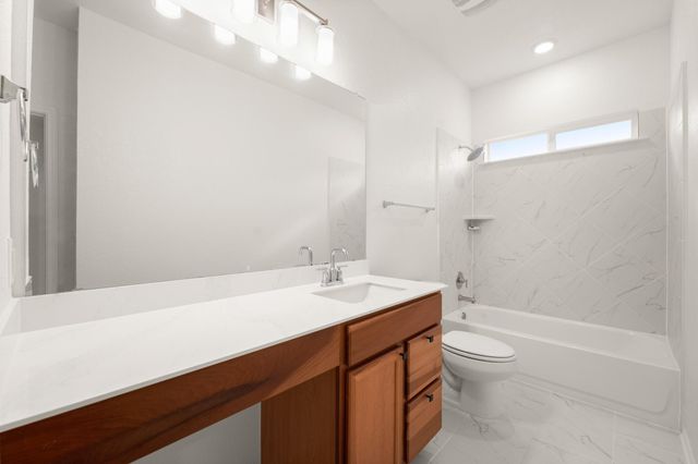 7404 Lowery XING, Austin, TX 78744