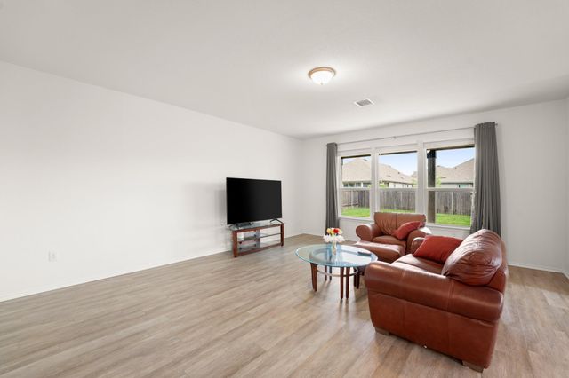7404 Lowery XING, Austin, TX 78744