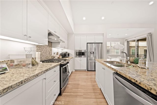 134 Canvas, Irvine, CA 92620