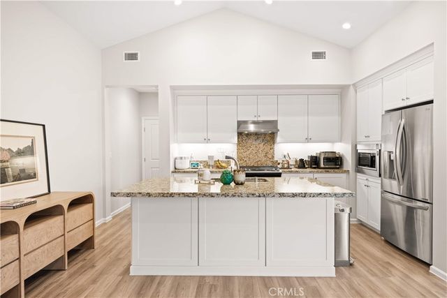 134 Canvas, Irvine, CA 92620