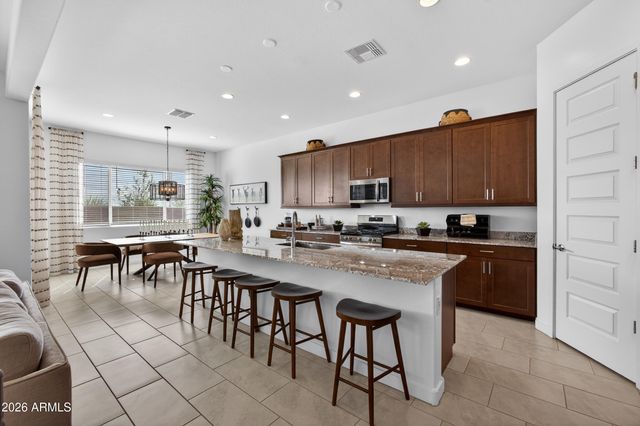 9969 S DUTCHMAN Drive, Apache Junction, AZ 85120