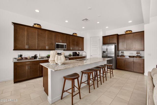 9969 S DUTCHMAN Drive, Apache Junction, AZ 85120