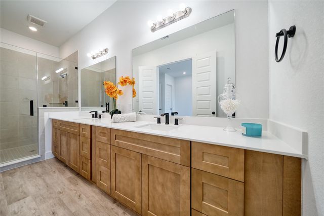 5324 Rue Street, Houston, TX 77033