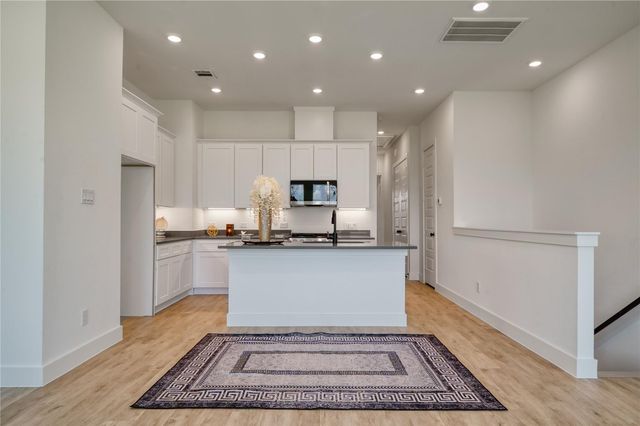 5324 Rue Street, Houston, TX 77033