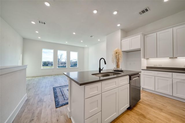 5324 Rue Street, Houston, TX 77033