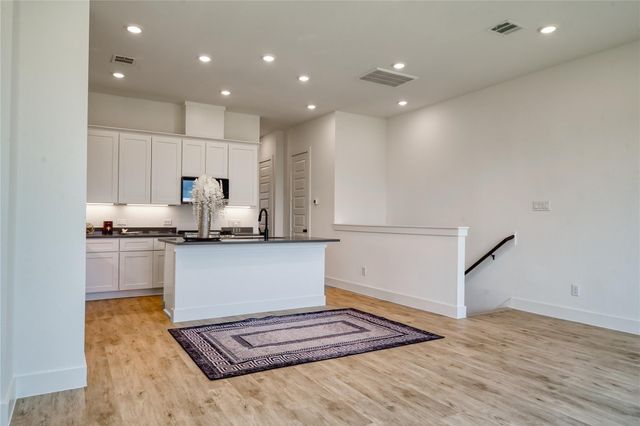 5324 Rue Street, Houston, TX 77033