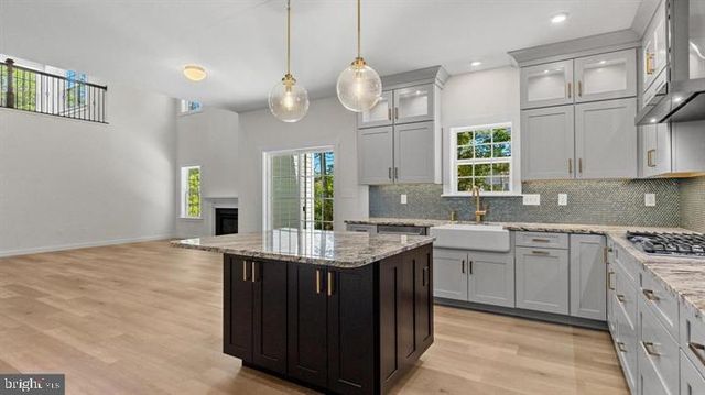 30 ACORN LN, Elizabethtown, PA 17022