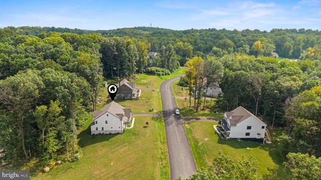 30 ACORN LN, Elizabethtown, PA 17022