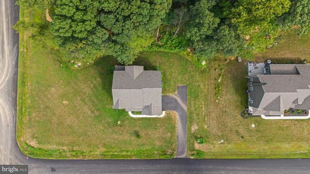 30 ACORN LN, Elizabethtown, PA 17022