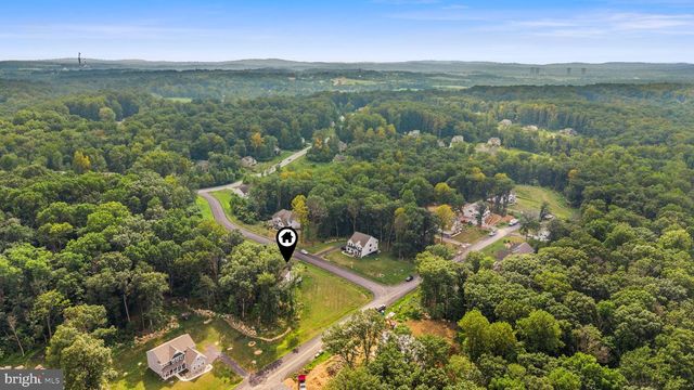 30 ACORN LN, Elizabethtown, PA 17022