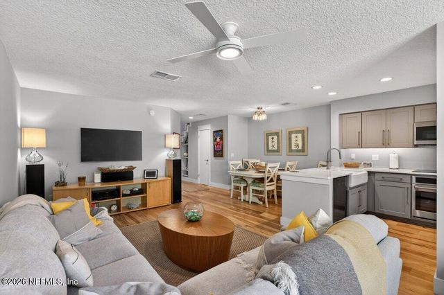 320 SUNRISE Circle, Neptune Beach, FL 32266