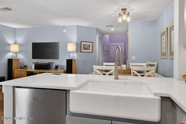 320 SUNRISE Circle, Neptune Beach, FL 32266