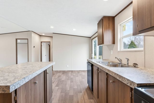 226 N G St, Hillsboro, TN 37342