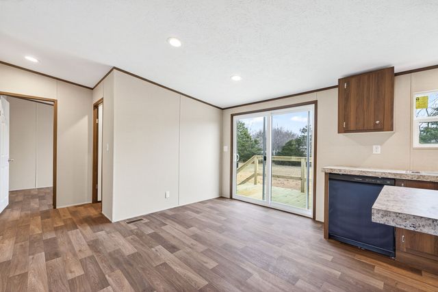 226 N G St, Hillsboro, TN 37342