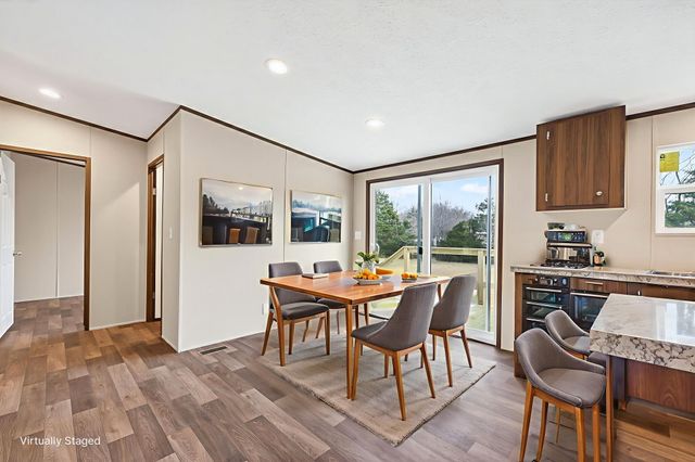 226 N G St, Hillsboro, TN 37342