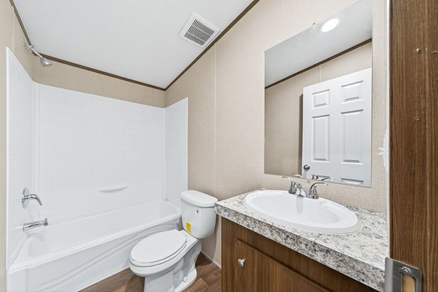 226 N G St, Hillsboro, TN 37342