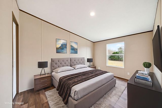 226 N G St, Hillsboro, TN 37342