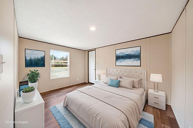 226 N G St, Hillsboro, TN 37342