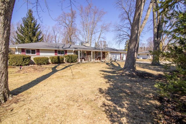 S67W13014 Larkspur ROAD, Muskego, WI 53150