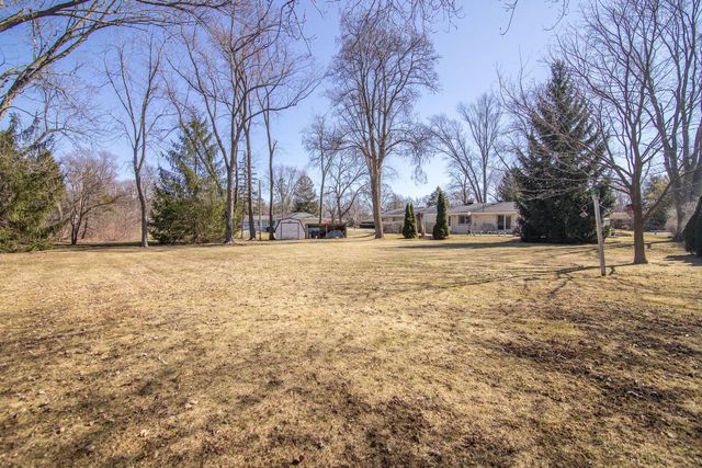 S67W13014 Larkspur ROAD, Muskego, WI 53150