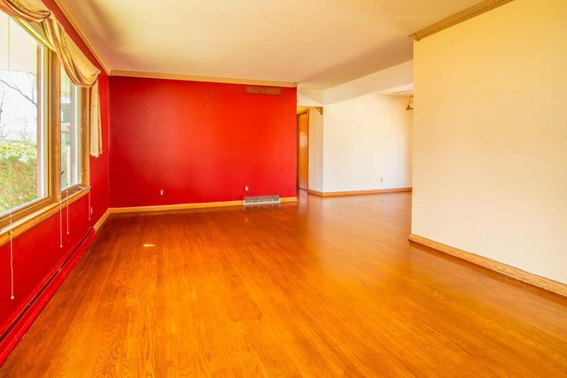 S67W13014 Larkspur ROAD, Muskego, WI 53150