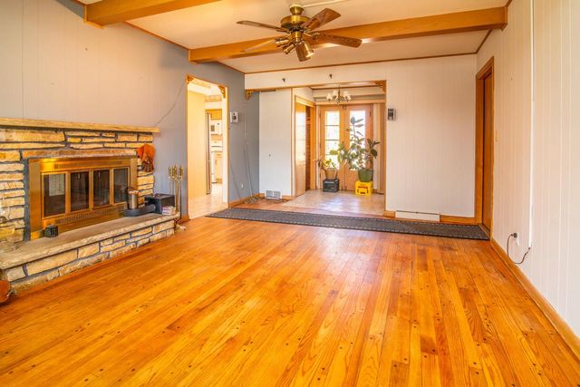 S67W13014 Larkspur ROAD, Muskego, WI 53150