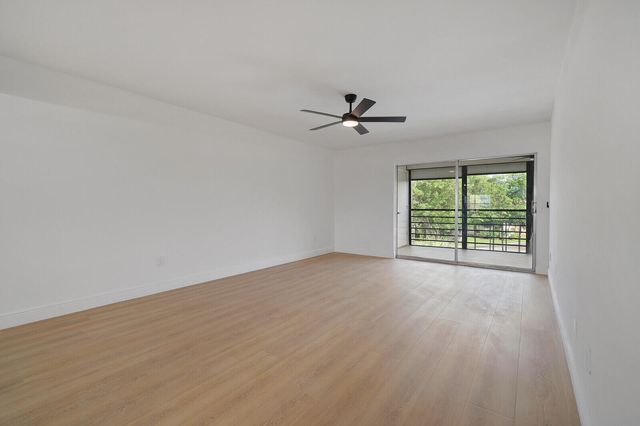 23345 Carolwood Lane 406, Boca Raton, FL 33428
