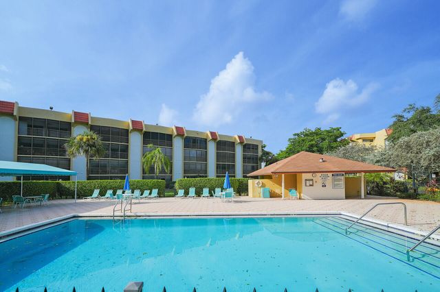 23345 Carolwood Lane 406, Boca Raton, FL 33428