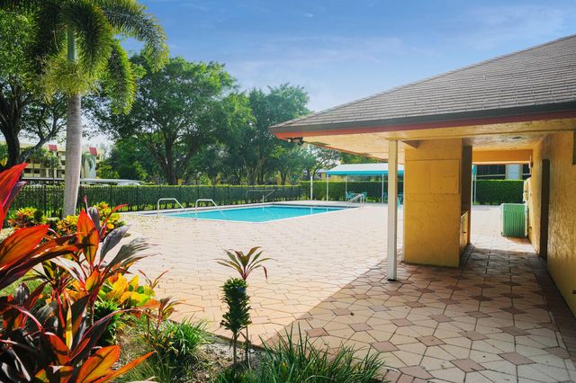 23345 Carolwood Lane 406, Boca Raton, FL 33428