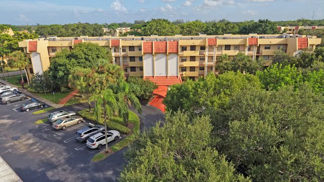 23345 Carolwood Lane 406, Boca Raton, FL 33428