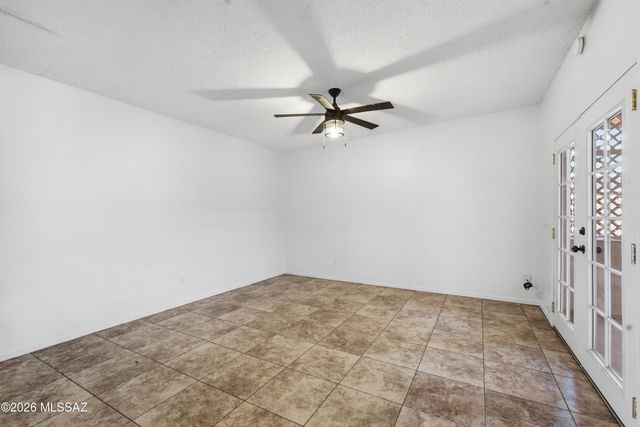 6916 N Galaxy Place, Tucson, AZ 85741