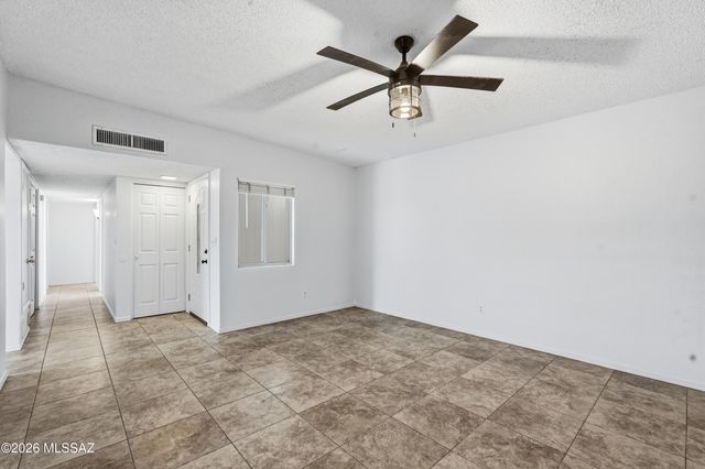 6916 N Galaxy Place, Tucson, AZ 85741