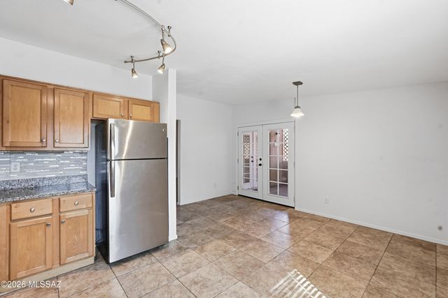 6916 N Galaxy Place, Tucson, AZ 85741