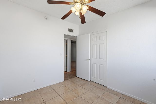 6916 N Galaxy Place, Tucson, AZ 85741