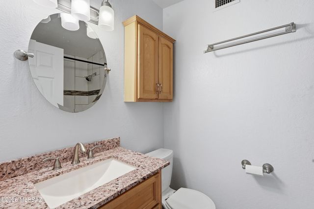 6916 N Galaxy Place, Tucson, AZ 85741