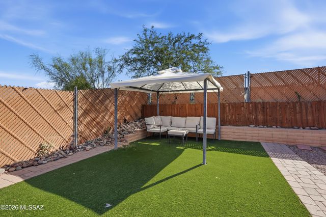 6916 N Galaxy Place, Tucson, AZ 85741