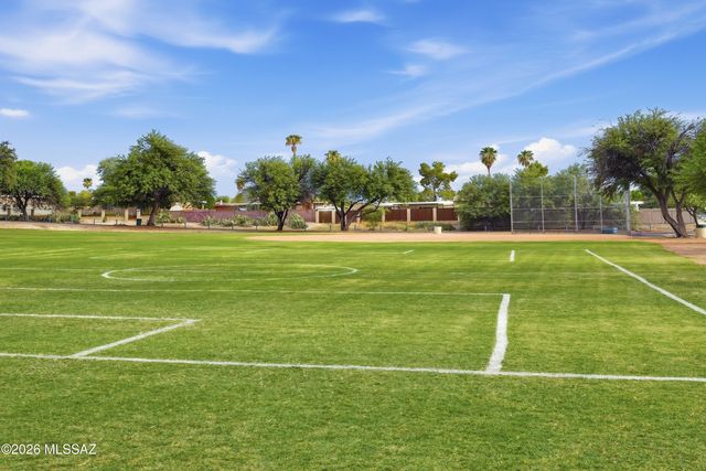 6916 N Galaxy Place, Tucson, AZ 85741