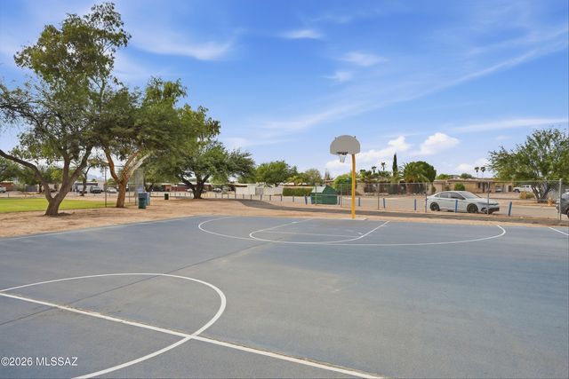 6916 N Galaxy Place, Tucson, AZ 85741