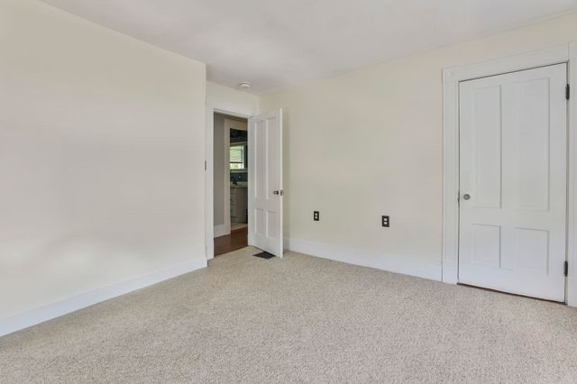 4 Arlington Avenue, Nashua, NH 03060