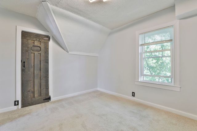 4 Arlington Avenue, Nashua, NH 03060