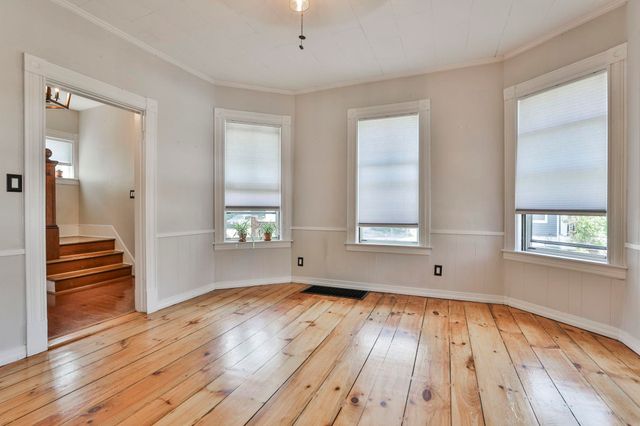 4 Arlington Avenue, Nashua, NH 03060