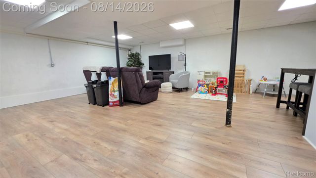 2439 Par Court, Oceola Township, MI 48843